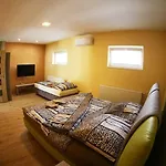 Dimitra Apartment *