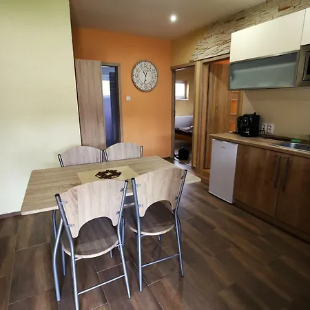 Διαμέρισμα Dimitra Štúrovo